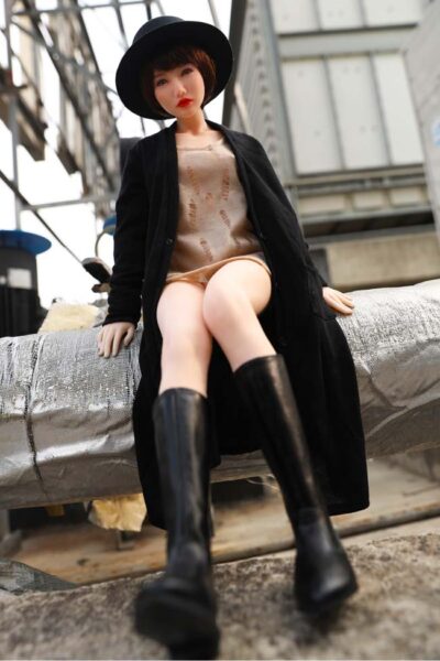 Beautiful mini sexdoll Delightful 60 cm