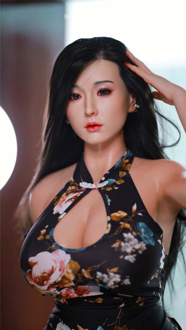 Silicone love doll asian Ying (6)